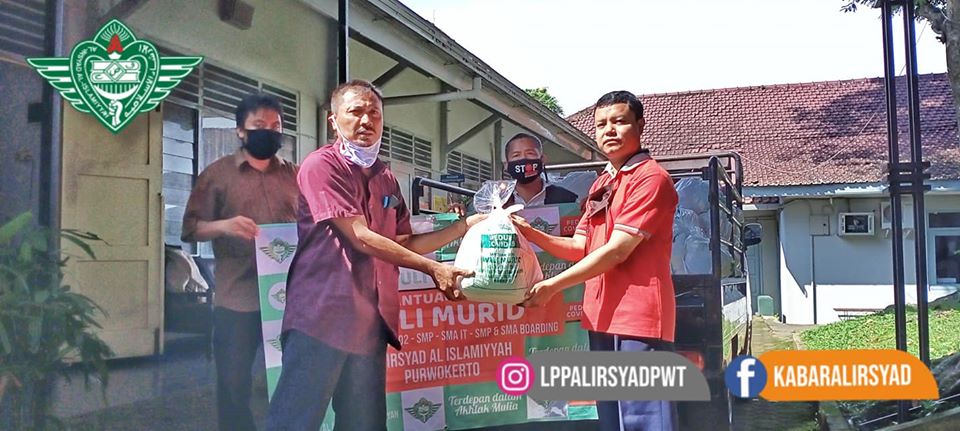 Penyerahan Bantuan Pemda - Al Irsyad Purwokerto